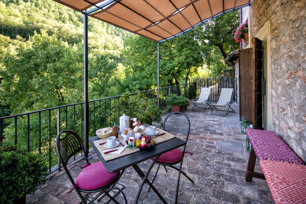 Residence Menotre Rasiglia Pokój zdjęcie