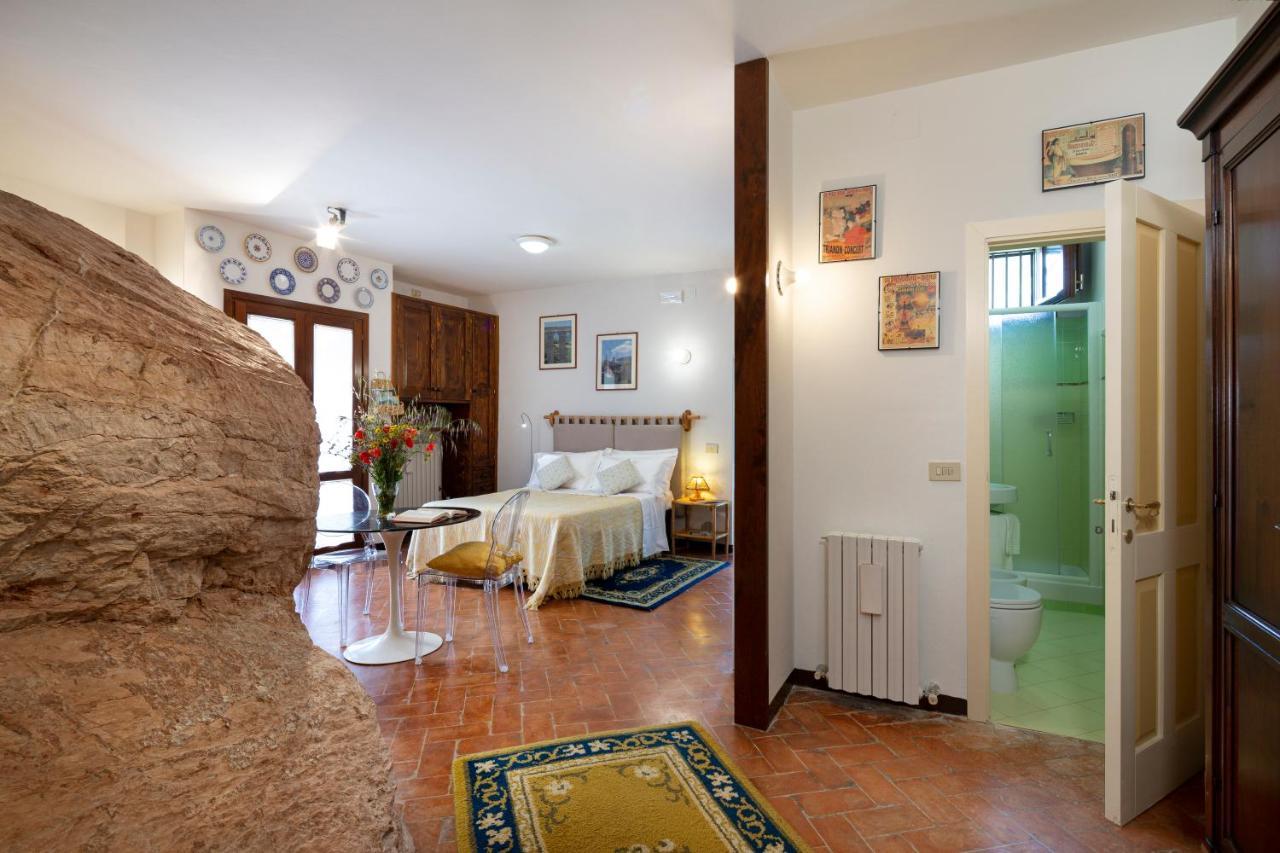 Residence Menotre Rasiglia Zewnętrze zdjęcie